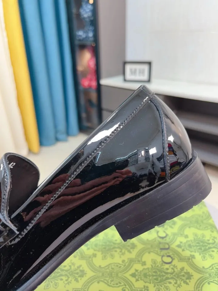 Men's shoes 💰500🌹🌹Niuli [GUCCI Gucci] A new style of formal men's leather shoes is coming~ The original quality upper is made of patent leather imported from Italy, the leather is soft and delicate, comfortable and soft first-layer cowhide lining, rubber wear-resistant outsole, the shoe shape is dignified and domineering, and the luxury charm cannot be concealed! The natural and free nouveau riche leads the trend. Code number: 38-44
